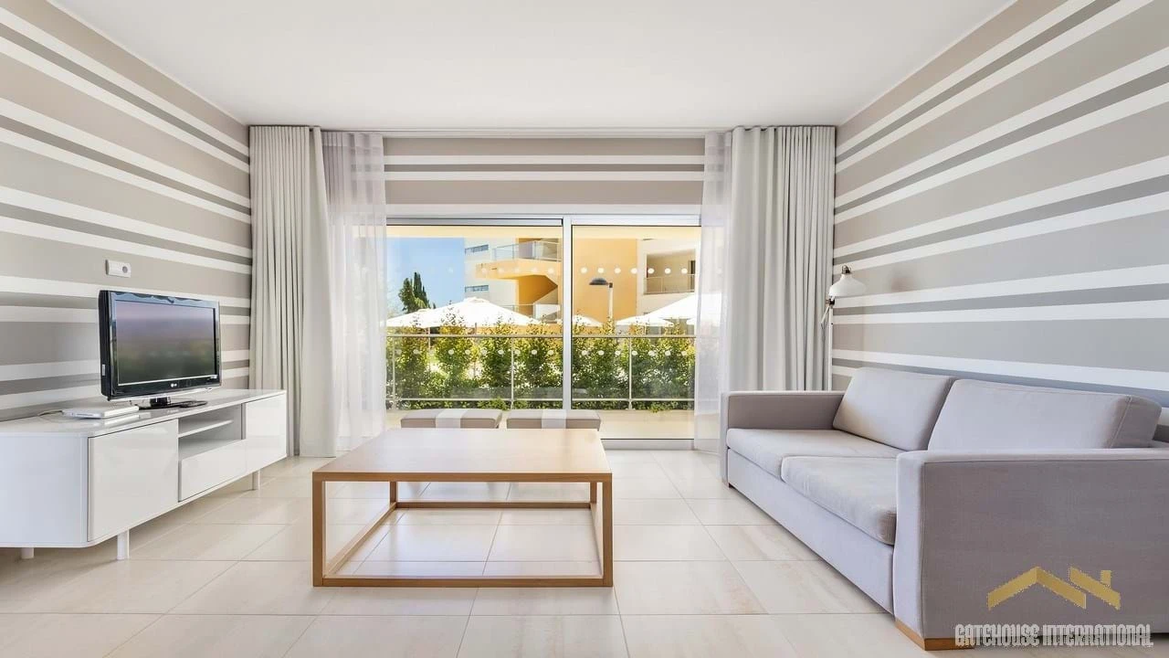 Apartamento T2 para Venda em Quarteira Foto 6