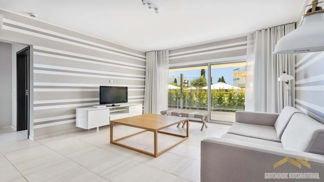 Apartamento T2 para Venda em Quarteira Foto 5