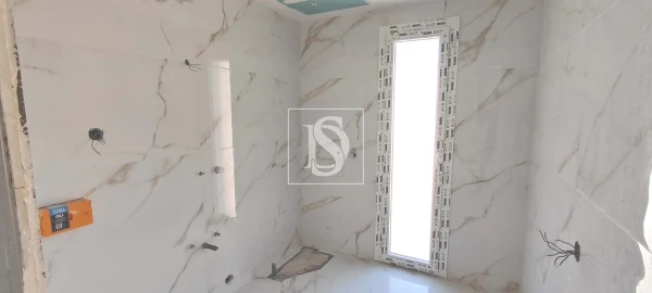 Moradia T5 para Venda em Pontinha e Famões