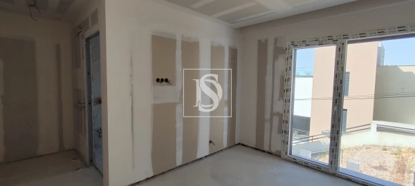 Moradia T5 para Venda em Pontinha e Famões
