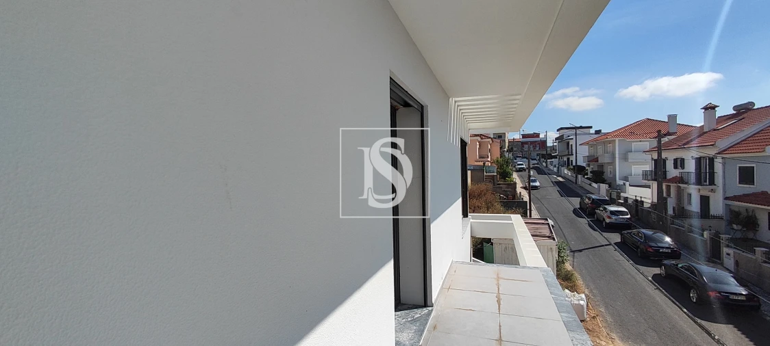 Moradia T5 para Venda em Pontinha e Famões Foto 24
