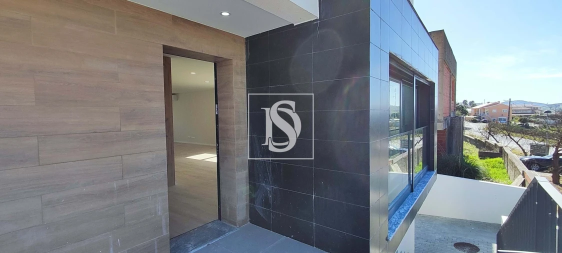 Moradia T5 para Venda em Ponte do Rol Foto 16