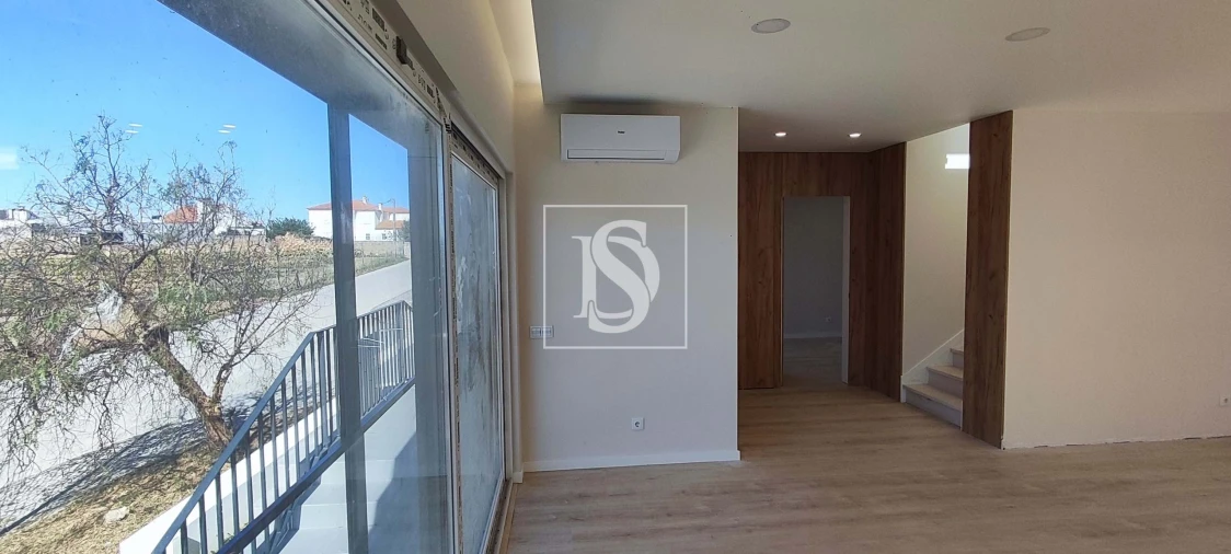 Moradia T5 para Venda em Ponte do Rol Foto 26