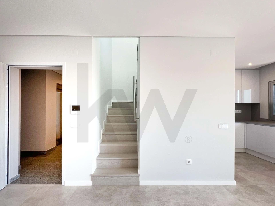 Apartamento T3 para Venda em Faro (Sé e São Pedro) Foto 5