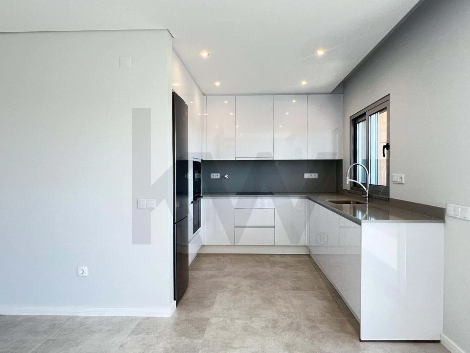 Apartamento T3 para Venda em Faro (Sé e São Pedro) Foto 3