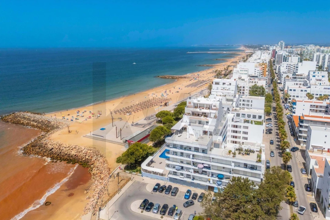 Apartamento T2 para Venda em Quarteira Foto 59
