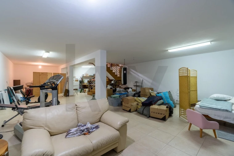 Moradia T4 para Venda em Olhão Foto 12