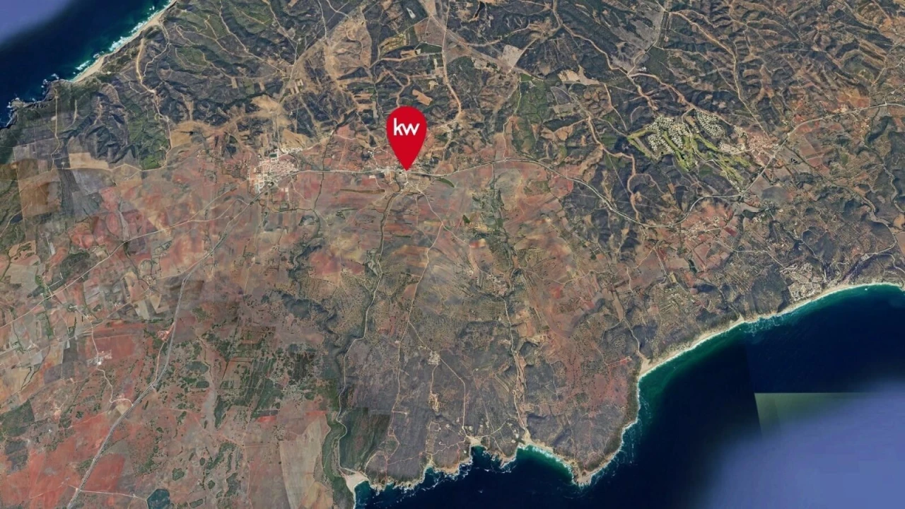 Moradia T2 para Venda em Vila do Bispo e Raposeira Foto 2