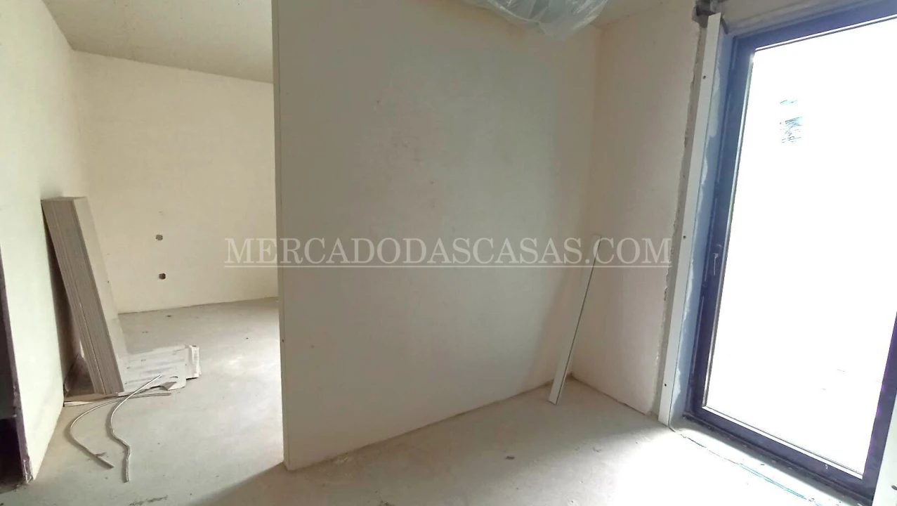 Apartamento T4 para Venda em Anta e Guetim Foto 9