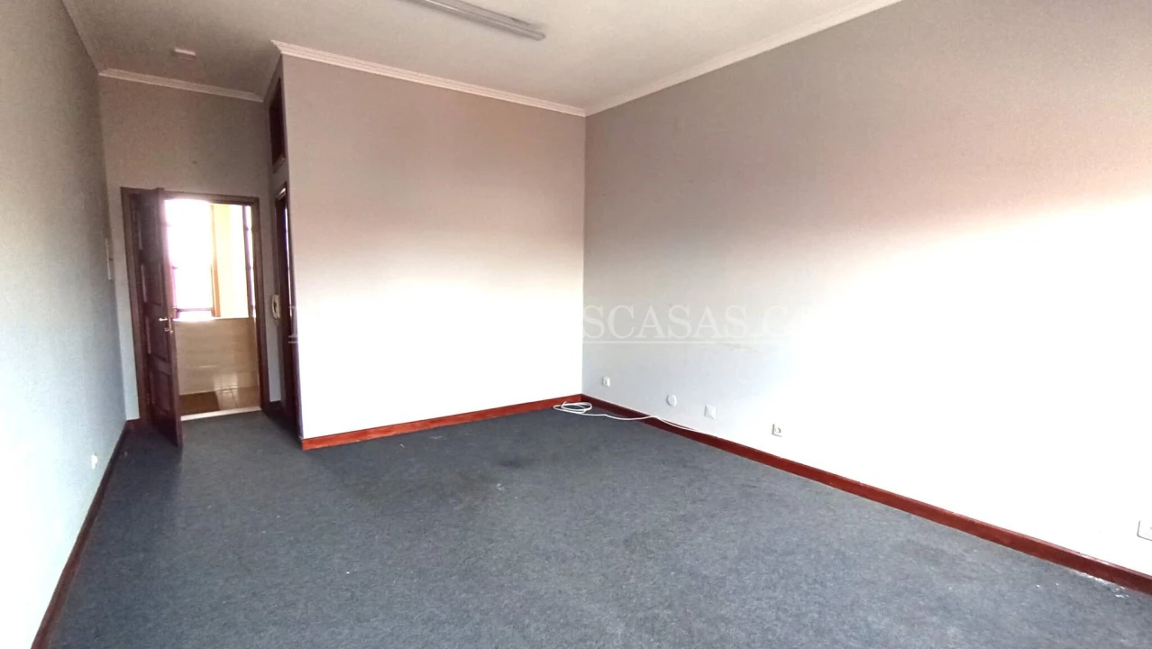 Escritório para Arrendamento em Espinho Foto 2