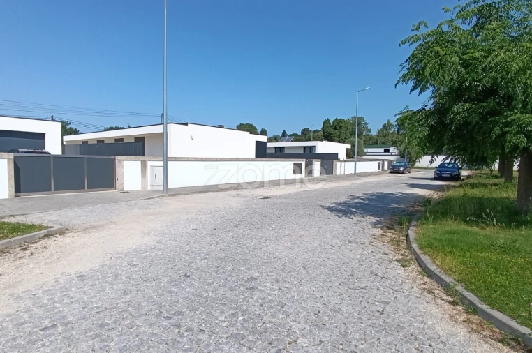 Moradia T3 para Venda em Amares e Figueiredo Foto 4