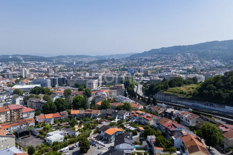 Moradia T3 para Venda em Braga (São José de São Lázaro e São João do Souto) Foto 2