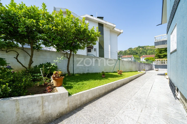 Moradia T3 para Venda em Braga (São José de São Lázaro e São João do Souto) Foto 36