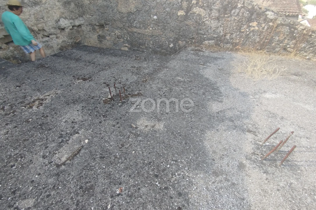 Moradia T3 para Venda em Cunha Baixa Foto 16