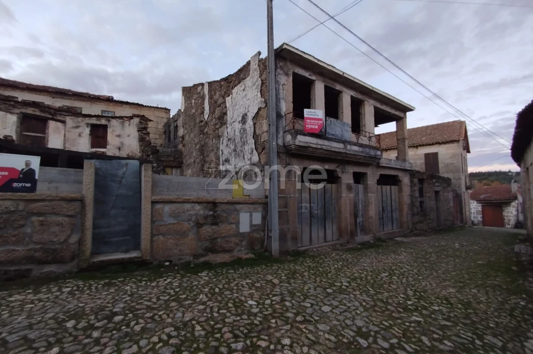 Moradia T3 para Venda em Cunha Baixa Foto 35