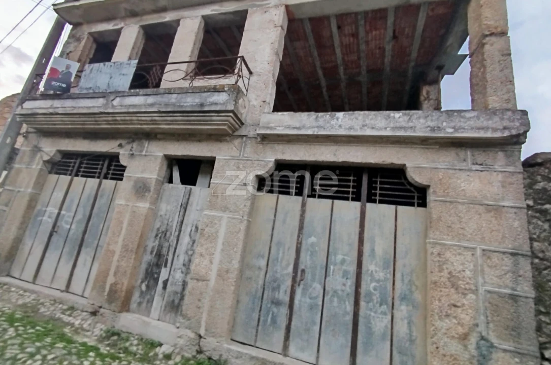 Moradia T3 para Venda em Cunha Baixa Foto 33