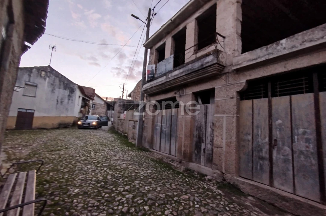 Moradia T3 para Venda em Cunha Baixa Foto 31