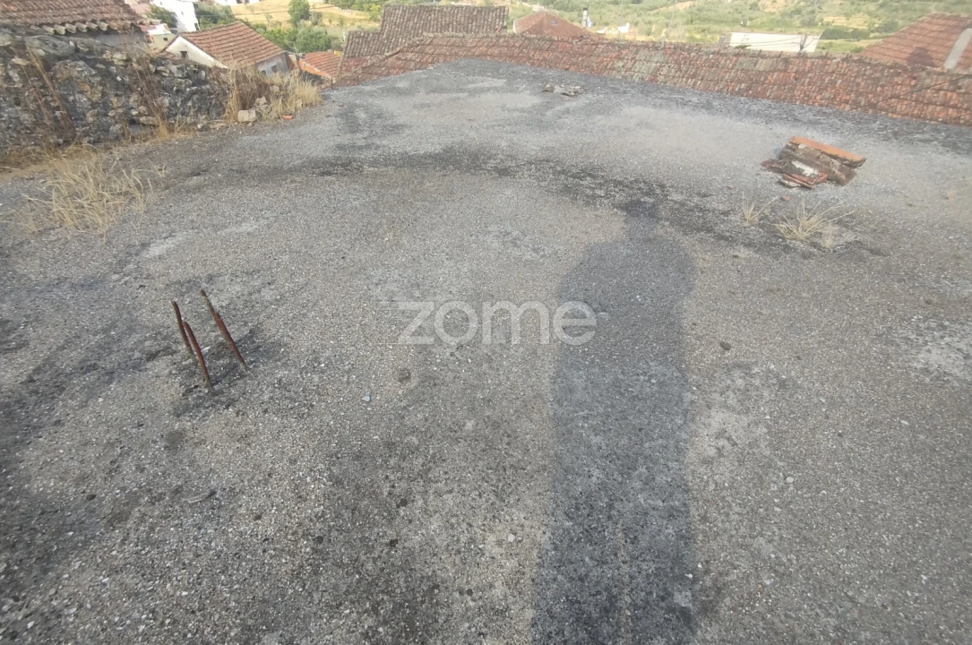 Moradia T3 para Venda em Cunha Baixa Foto 17