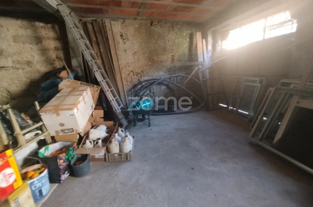 Moradia T3 para Venda em Cunha Baixa Foto 26