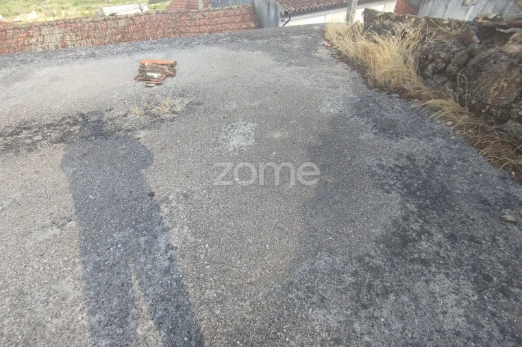 Moradia T3 para Venda em Cunha Baixa Foto 14