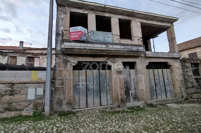 Moradia T3 para Venda em Cunha Baixa Foto 34