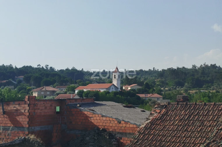 Moradia T3 para Venda em Cunha Baixa Foto 10