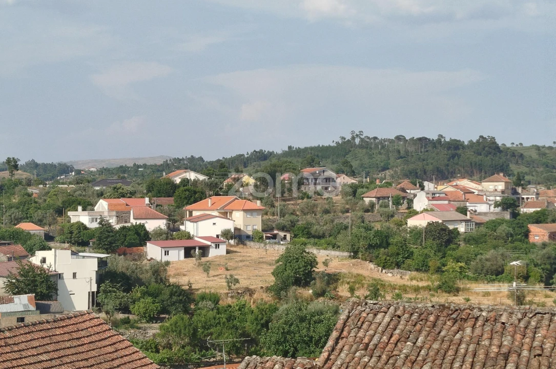 Moradia T3 para Venda em Cunha Baixa Foto 8