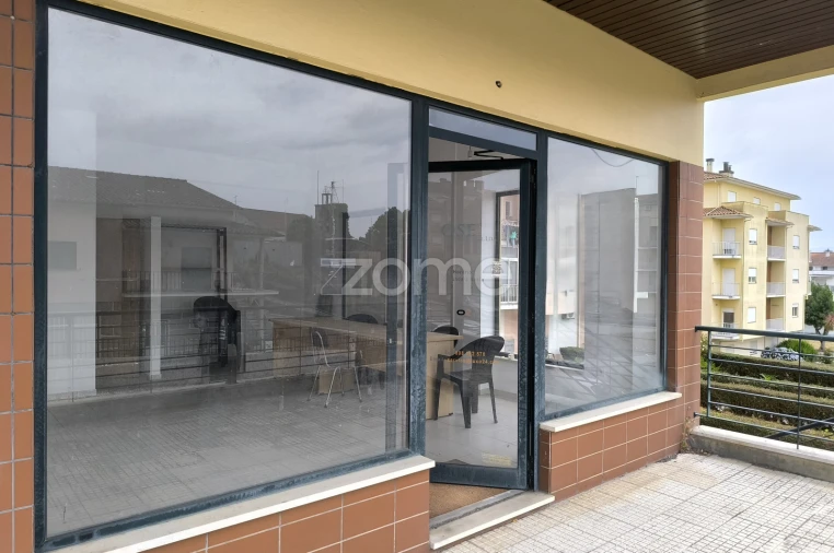 Negócio para Venda em Nelas Foto 3