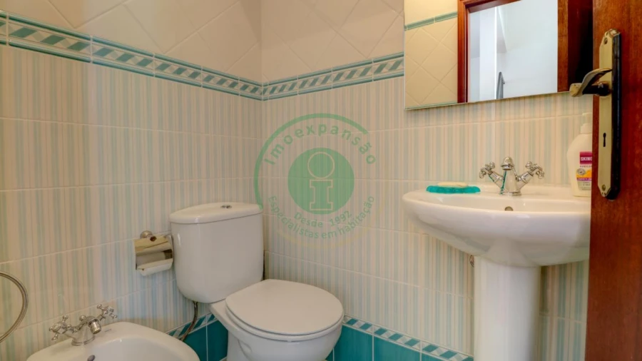 Moradia T4 para Venda em Buarcos Foto 9