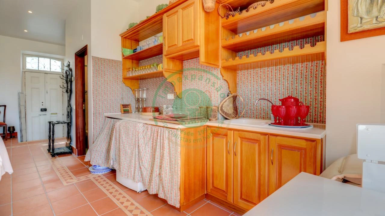 Moradia T4 para Venda em Buarcos Foto 4