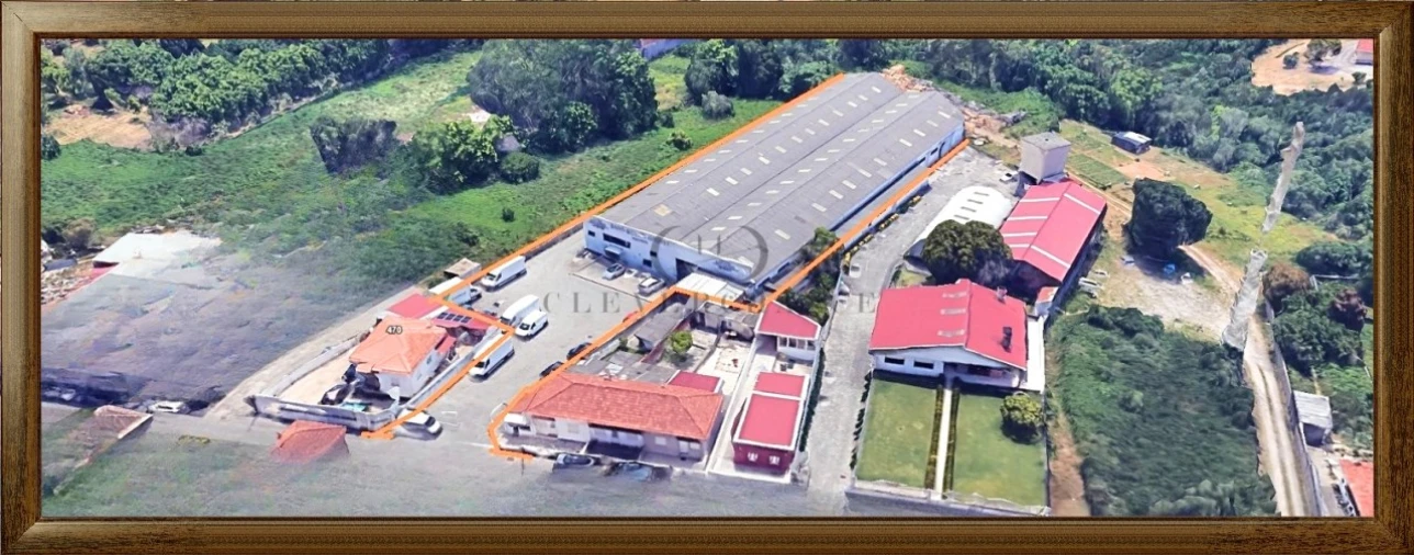 Armazém para Venda em Serzedo e Perosinho Foto 1