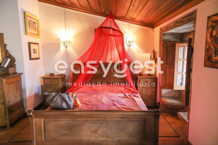 Moradia T1 para Venda em Castelo Bom Foto 1