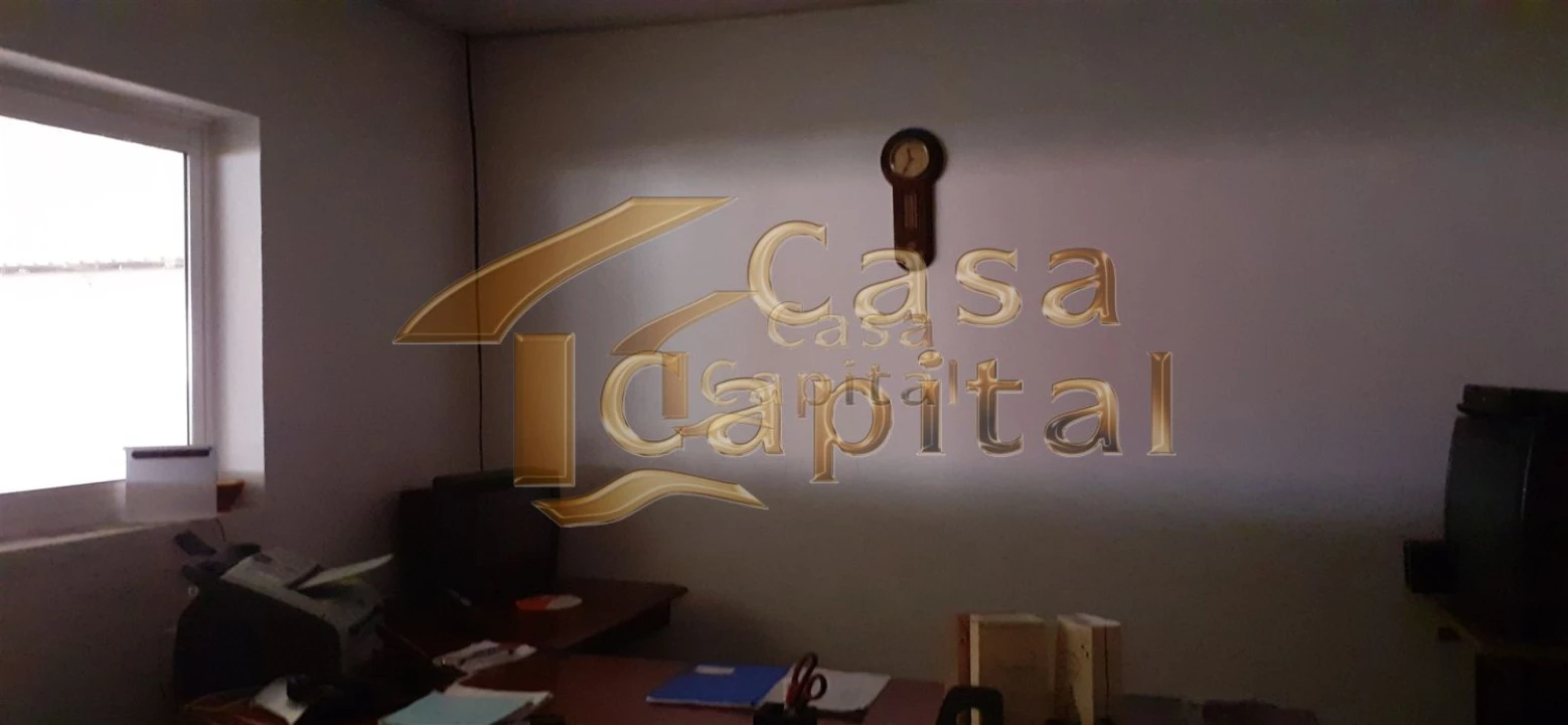 Loja para Arrendamento em Constantim e Vale de Nogueiras Foto 4