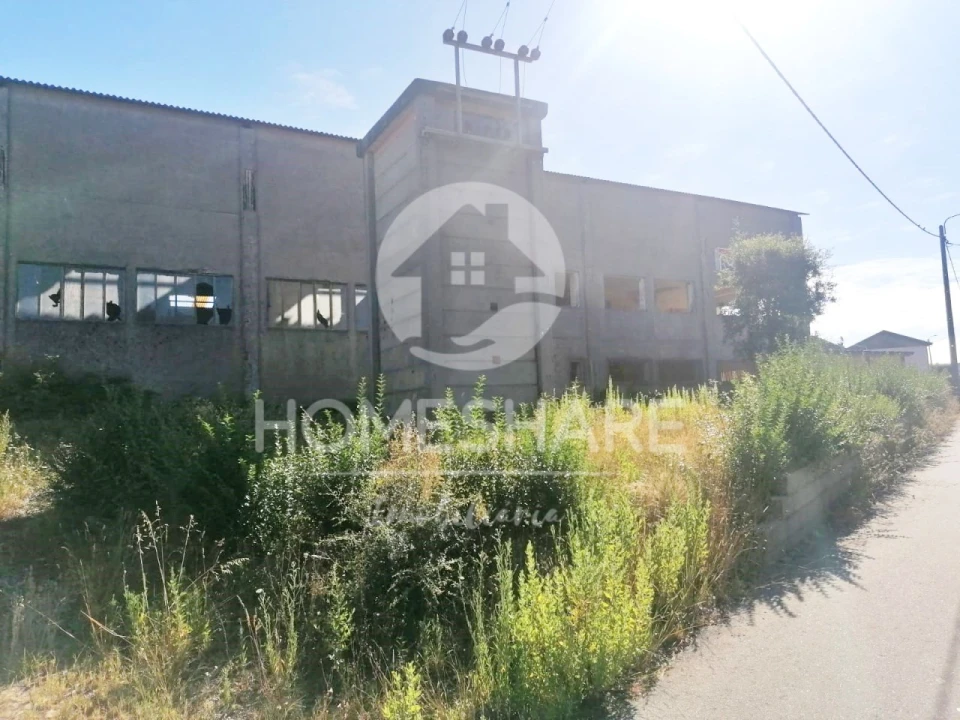 Armazém para Venda em Foz do Sousa e Covelo Foto 4
