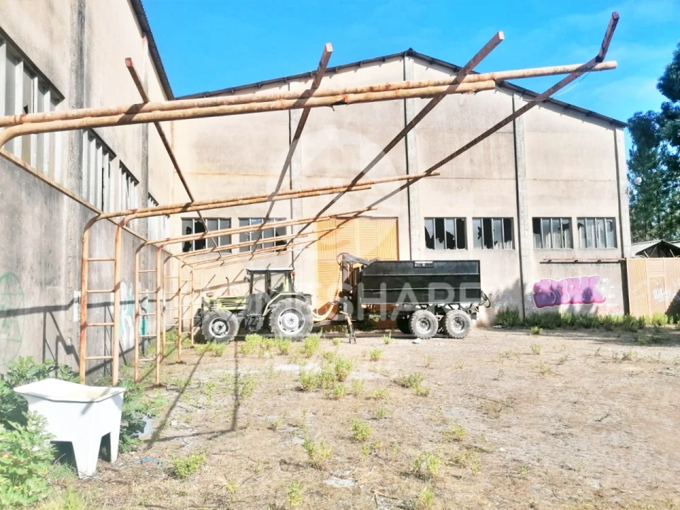 Armazém para Venda em Foz do Sousa e Covelo Foto 7
