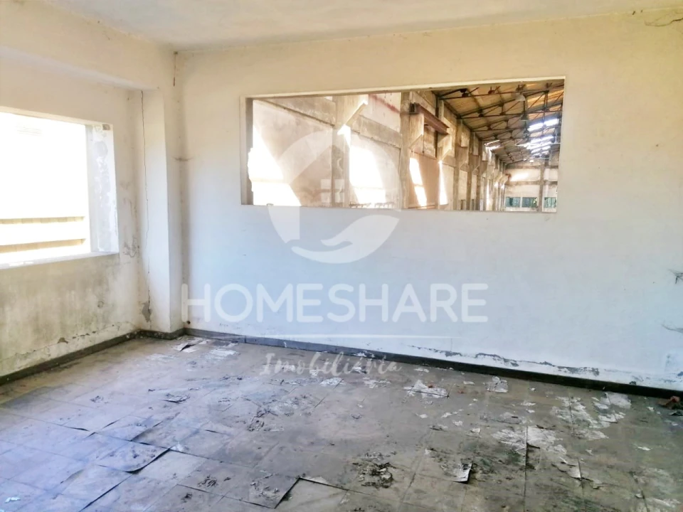 Armazém para Venda em Foz do Sousa e Covelo Foto 10