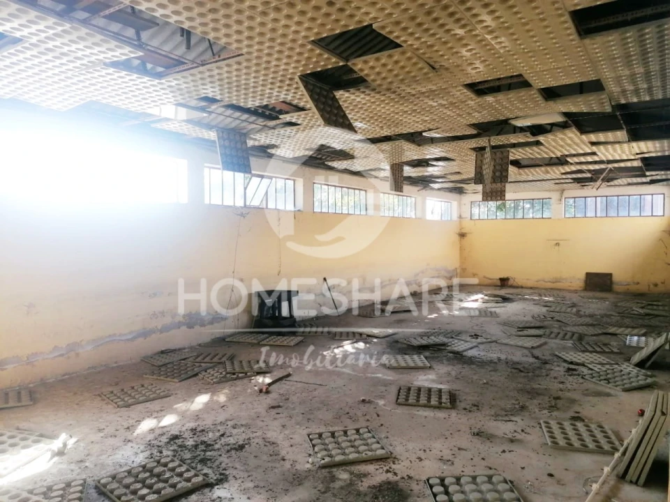 Armazém para Venda em Foz do Sousa e Covelo Foto 16