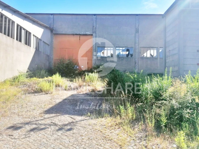 Armazém para Venda em Foz do Sousa e Covelo Foto 6