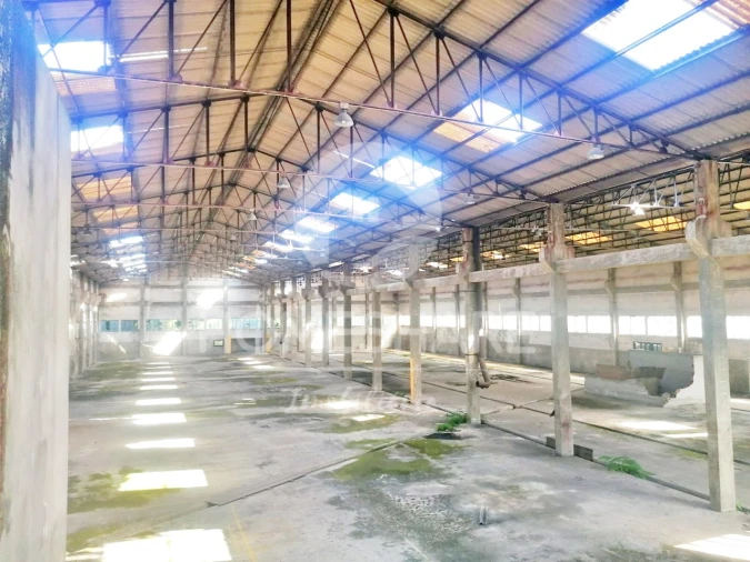 Armazém para Venda em Foz do Sousa e Covelo Foto 1