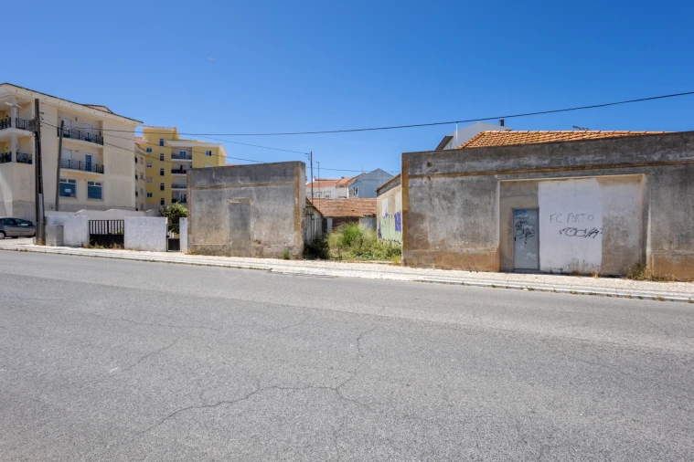 Terreno para Venda em Peniche Foto 2