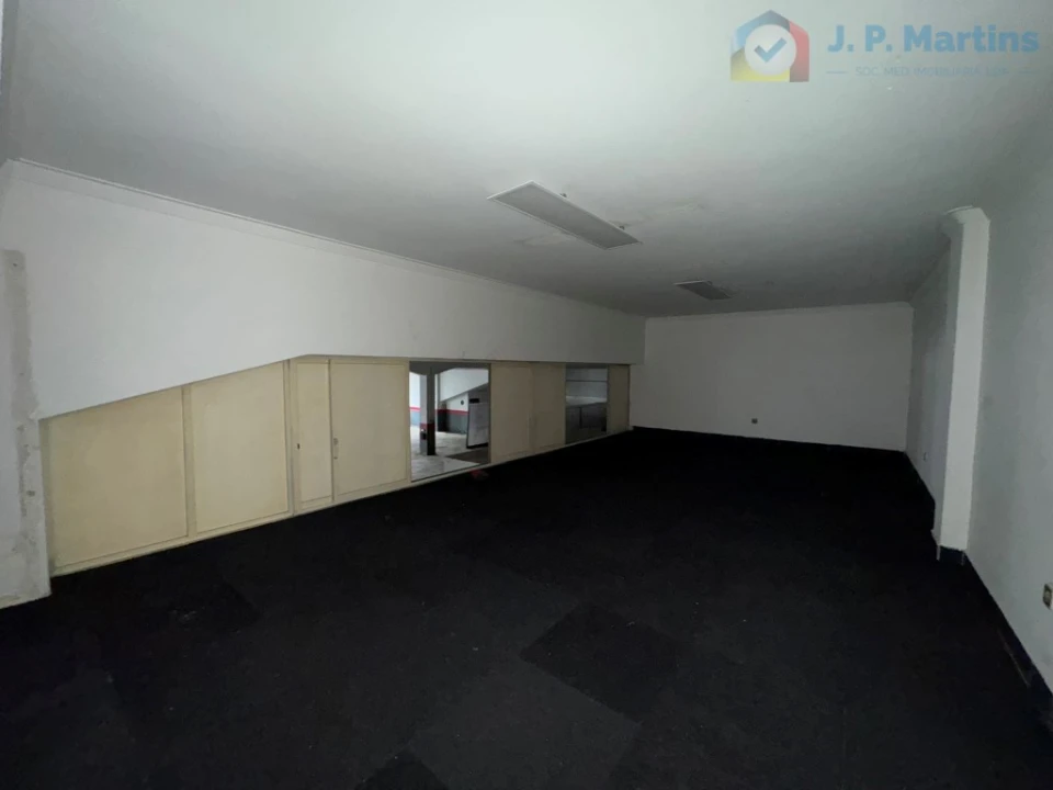 Armazém para Venda em Amora Foto 22