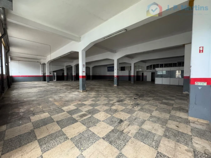 Armazém para Venda em Amora Foto 3