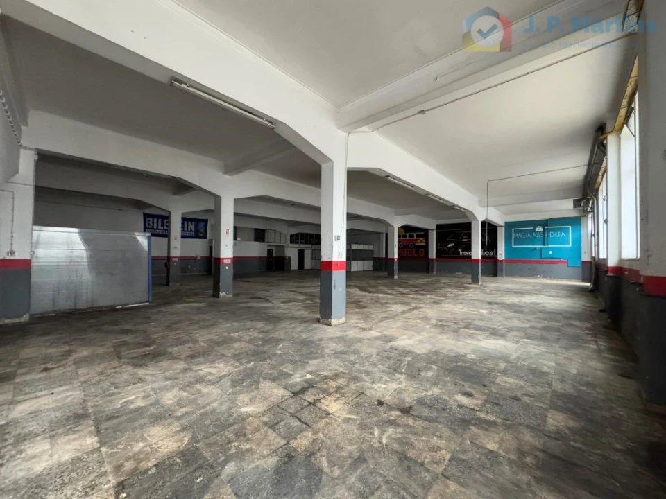 Armazém para Arrendamento em Amora Foto 4