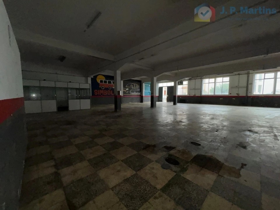 Armazém para Arrendamento em Amora Foto 12