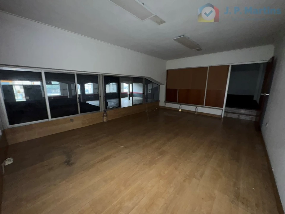 Armazém para Arrendamento em Amora Foto 21