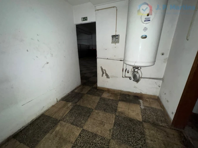 Armazém para Arrendamento em Amora Foto 11