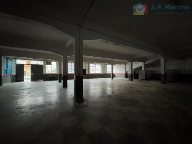 Armazém para Arrendamento em Amora Foto 25
