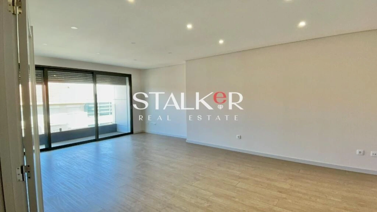 Apartamento T3 para Venda em Cedofeita, Santo Ildefonso, Sé, Miragaia, São Nicolau e Vitória Foto 5