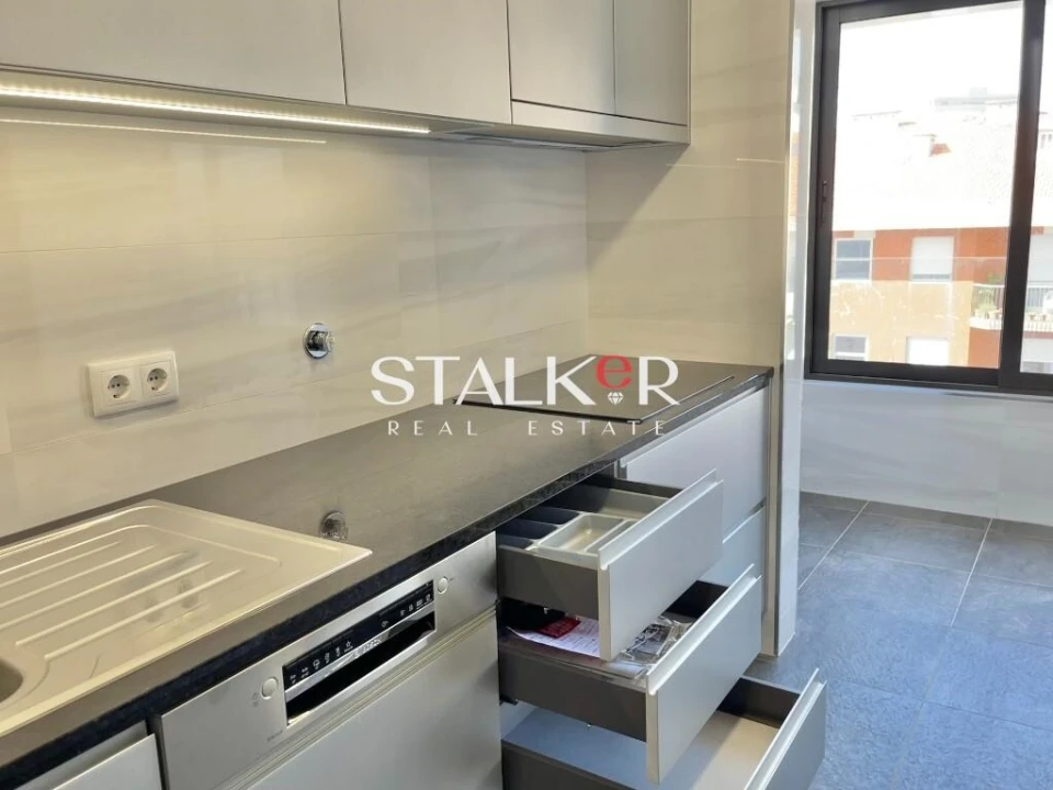Apartamento T3 para Venda em Cedofeita, Santo Ildefonso, Sé, Miragaia, São Nicolau e Vitória Foto 9