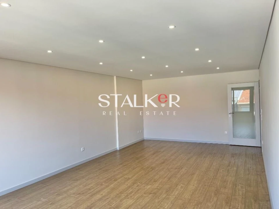 Apartamento T3 para Venda em Cedofeita, Santo Ildefonso, Sé, Miragaia, São Nicolau e Vitória Foto 24